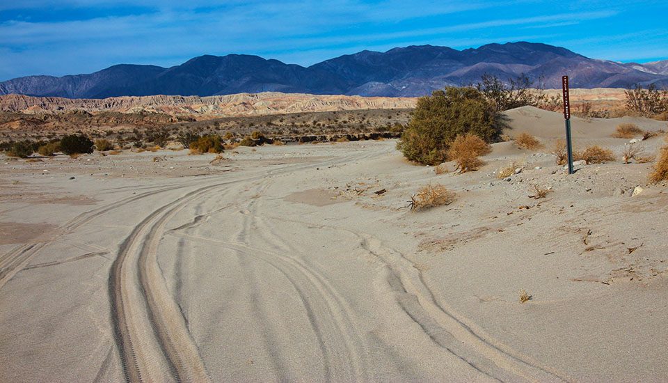 The road up Hills of the Moon wash begins