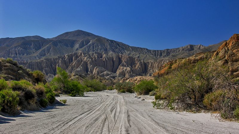 Driving up Olla Wash towards Mud Palisades