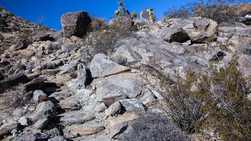 Foot and Walker Pass monument