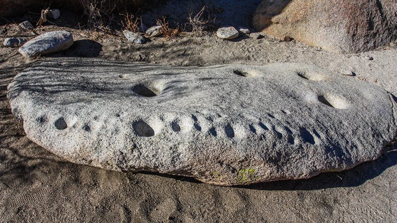 Morteros along the ‘Ehmuu-Morteros Trail