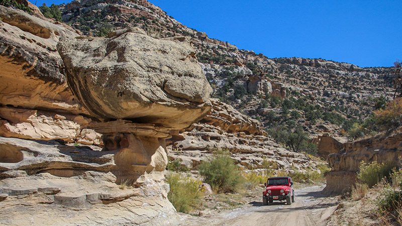 Balanced rock in Collet Canyon